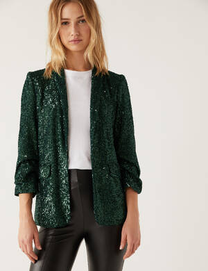 marksandspencer_AW22_Partywear_T59_2106J_volny blejzr s flitry_zelena_2699Kc_modelka.jpg